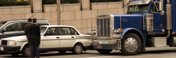 commercial truck accident with passenger vehicle